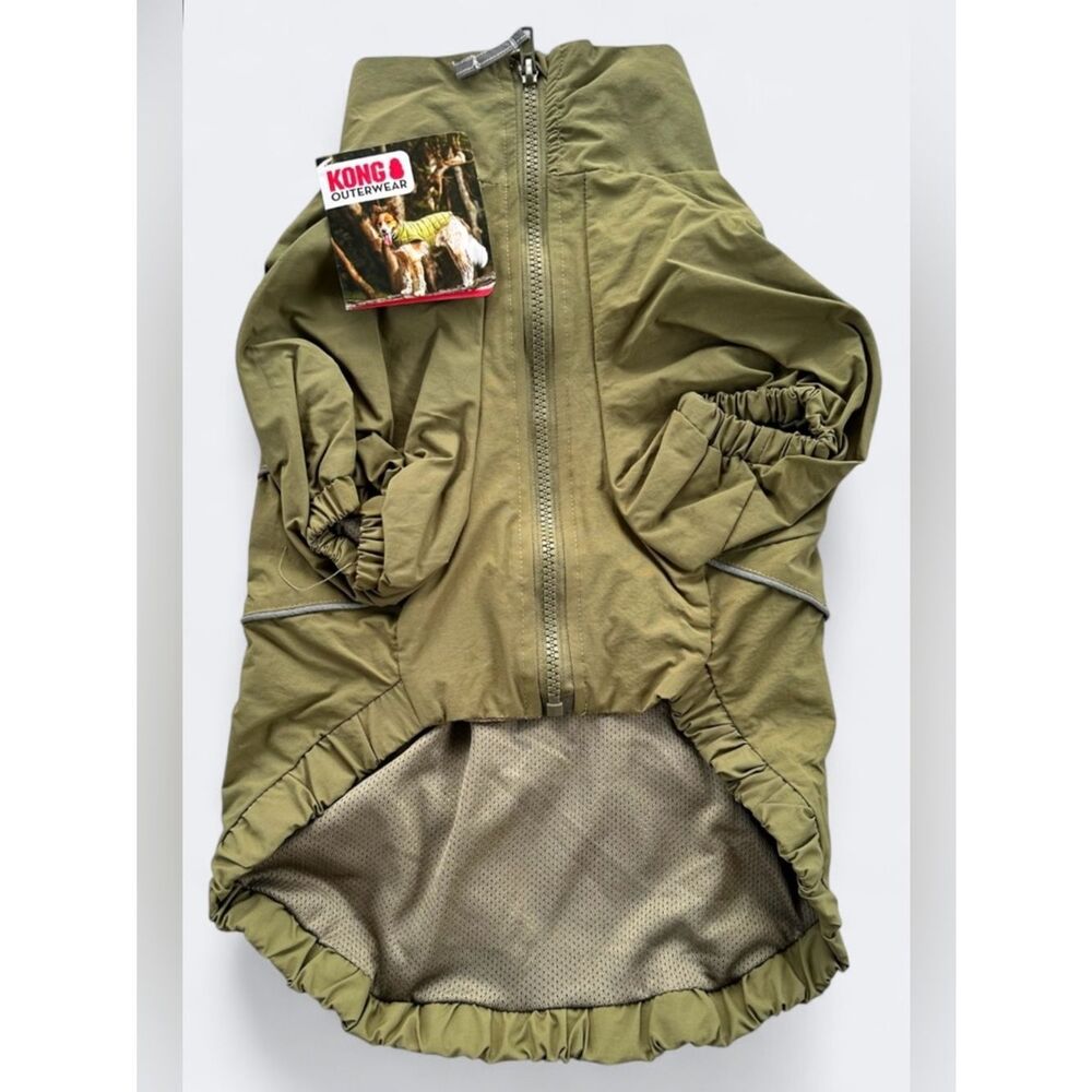 🎉5 for $45🎉 NWT Kong dog jacket size M